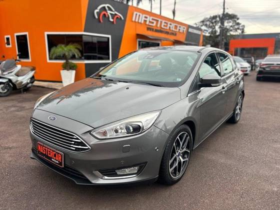 FORD FOCUS 2.0 SE FASTBACK 16V FLEX 4P POWERSHIFT FORD FOCUS 2.0 SE FASTBACK 16V FLEX 4P POWERSHIFT